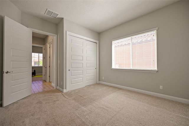 4718 Lluvia Encantada, Santa Fe, NM 87507