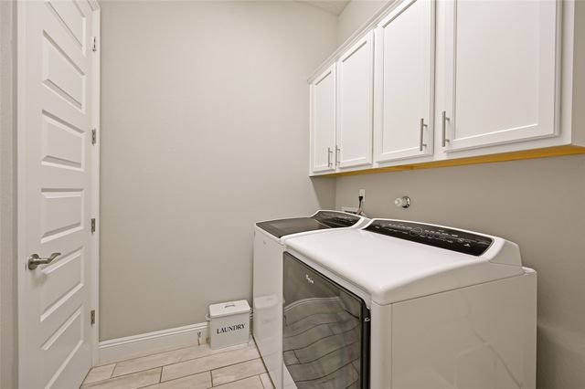 4718 Lluvia Encantada, Santa Fe, NM 87507