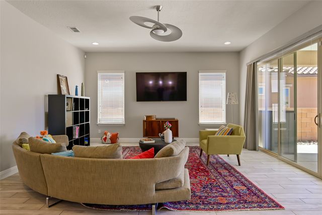 4718 Lluvia Encantada, Santa Fe, NM 87507