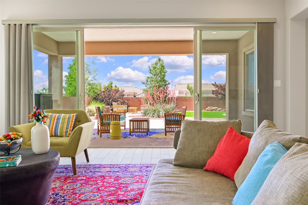 4718 Lluvia Encantada, Santa Fe, NM 87507