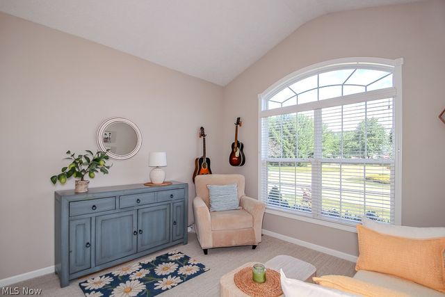 9072 Devonshire Drive, Olmsted Falls, OH 44138