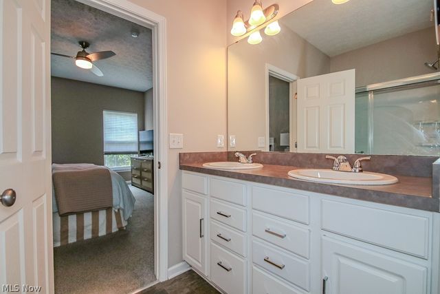 9072 Devonshire Drive, Olmsted Falls, OH 44138