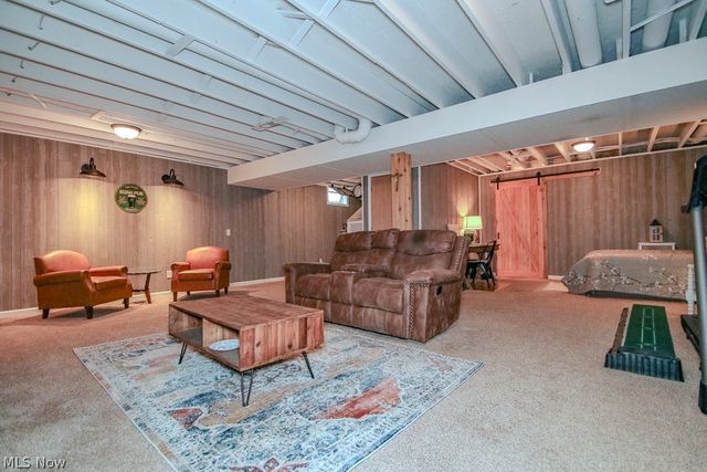 9072 Devonshire Drive, Olmsted Falls, OH 44138