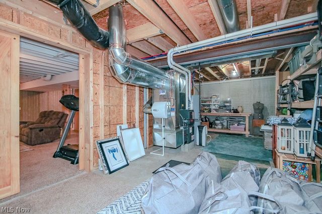 9072 Devonshire Drive, Olmsted Falls, OH 44138