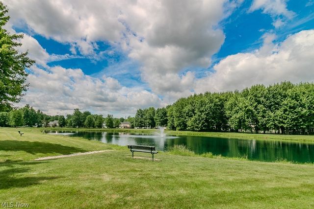 9072 Devonshire Drive, Olmsted Falls, OH 44138