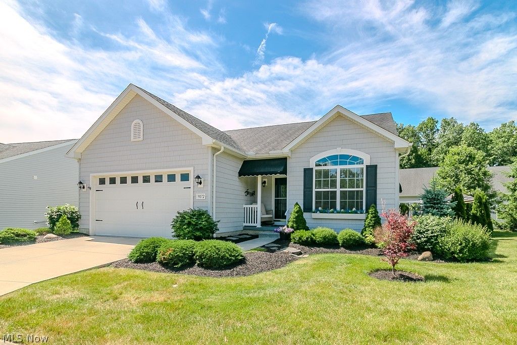 9072 Devonshire Drive, Olmsted Falls, OH 44138