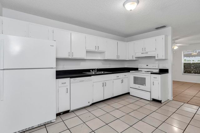 1320 Wellington Street B, West Palm Beach, FL 33401