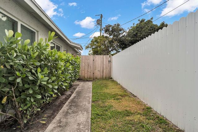 1320 Wellington Street B, West Palm Beach, FL 33401