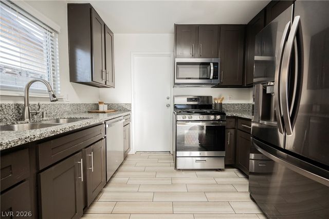 1704 Kismet Circle, Las Vegas, NV 89108