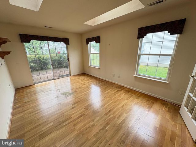 410 ELDERBERRY CT, Mount Laurel, NJ 08054