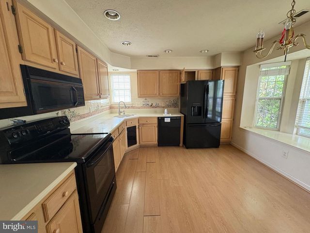 410 ELDERBERRY CT, Mount Laurel, NJ 08054