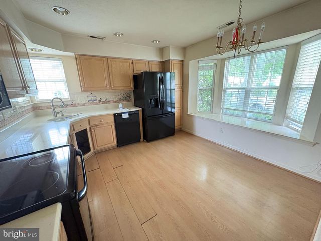 410 ELDERBERRY CT, Mount Laurel, NJ 08054