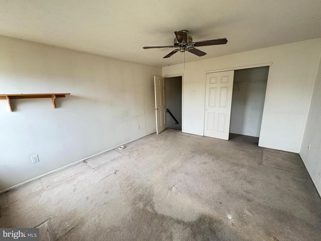 410 ELDERBERRY CT, Mount Laurel, NJ 08054