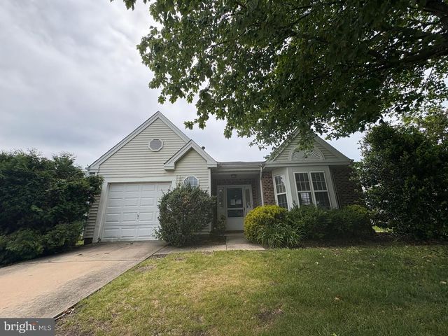 410 ELDERBERRY CT, Mount Laurel, NJ 08054