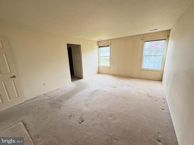 410 ELDERBERRY CT, Mount Laurel, NJ 08054