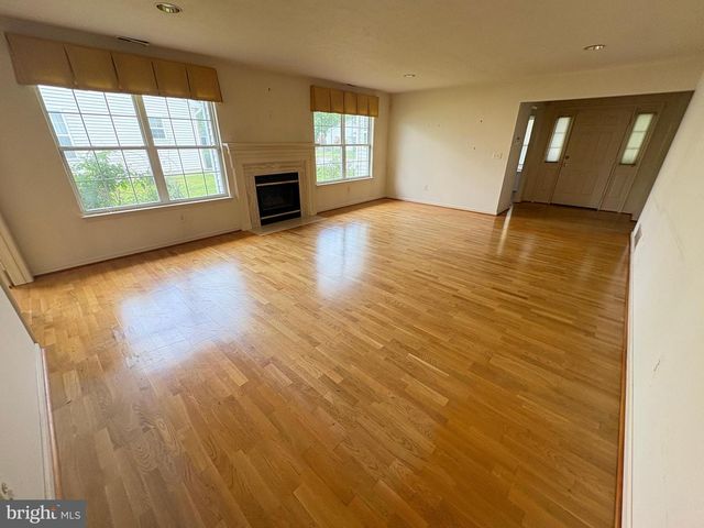 410 ELDERBERRY CT, Mount Laurel, NJ 08054