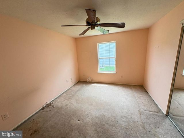 410 ELDERBERRY CT, Mount Laurel, NJ 08054