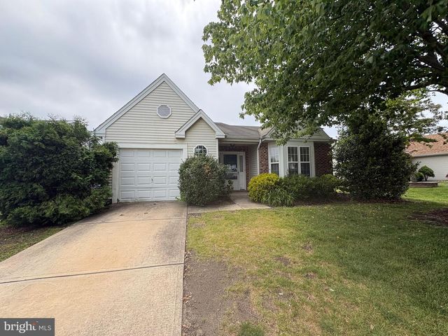 410 ELDERBERRY CT, Mount Laurel, NJ 08054