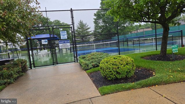 410 ELDERBERRY CT, Mount Laurel, NJ 08054