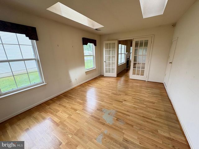 410 ELDERBERRY CT, Mount Laurel, NJ 08054