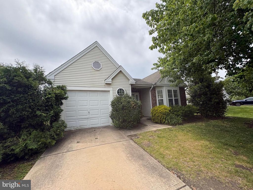 410 ELDERBERRY CT, Mount Laurel, NJ 08054