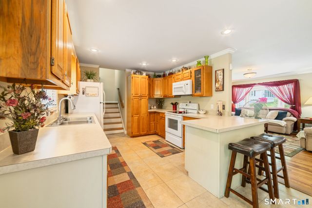29 Evening Star Drive, Seymour, CT 06483