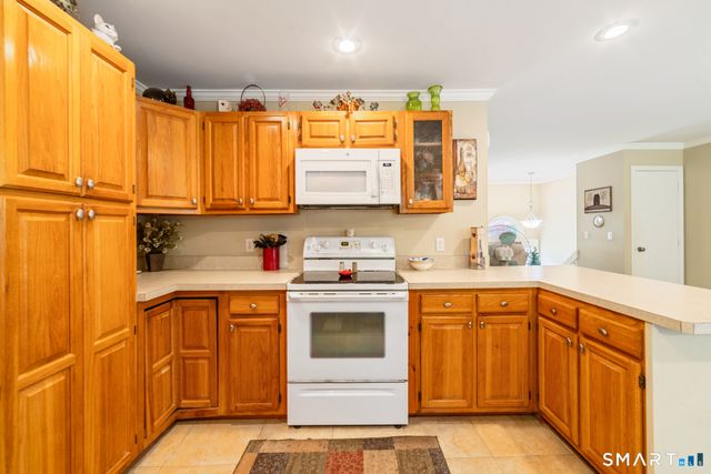 29 Evening Star Drive, Seymour, CT 06483