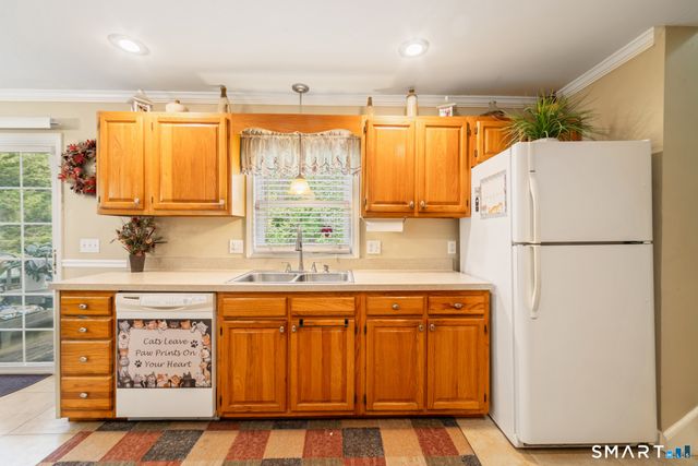 29 Evening Star Drive, Seymour, CT 06483