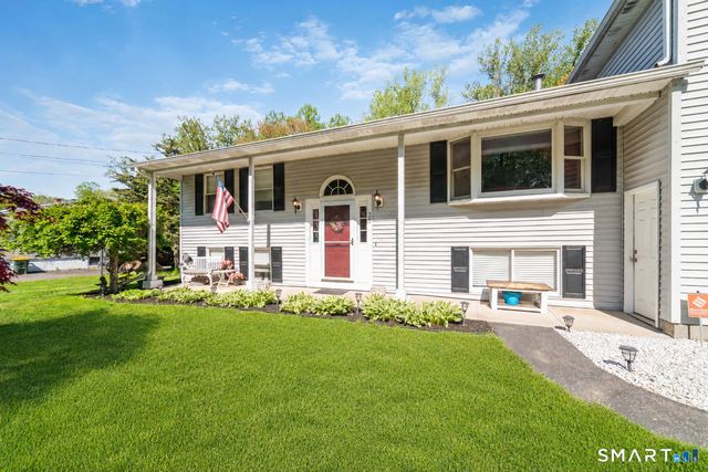 29 Evening Star Drive, Seymour, CT 06483