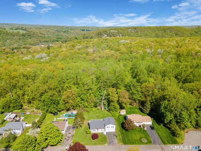 29 Evening Star Drive, Seymour, CT 06483