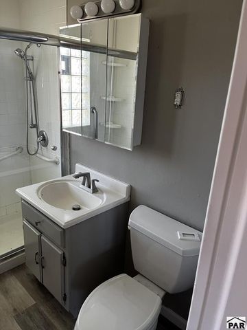 1702 Englewood Dr, Pueblo, CO 81005