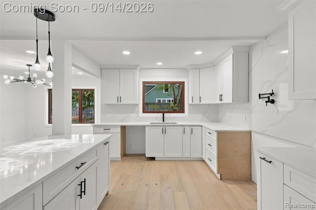 1496 Chesterfield Avenue, Birmingham, MI 48009