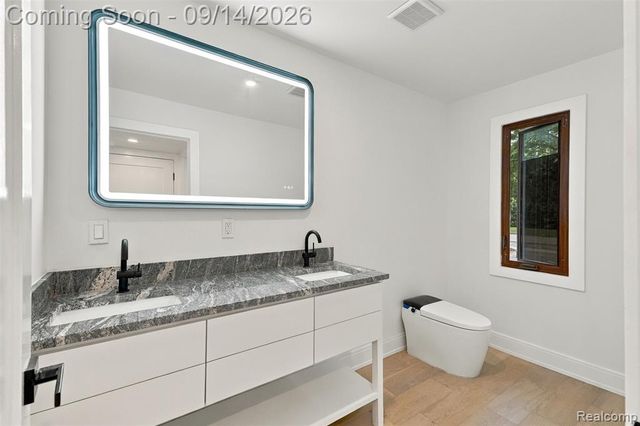 1496 Chesterfield Avenue, Birmingham, MI 48009