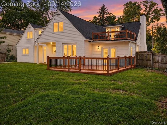 1496 Chesterfield Avenue, Birmingham, MI 48009