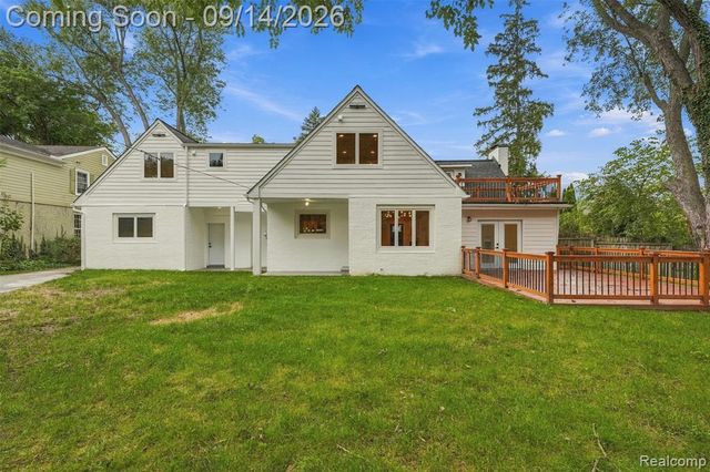 1496 Chesterfield Avenue, Birmingham, MI 48009