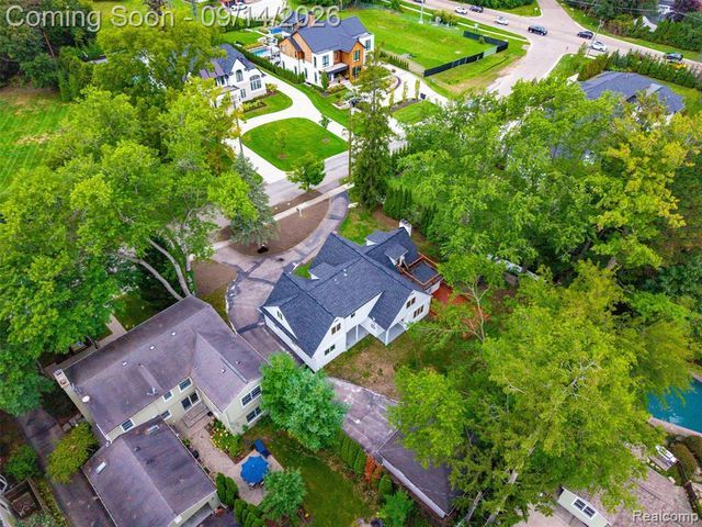 1496 Chesterfield Avenue, Birmingham, MI 48009