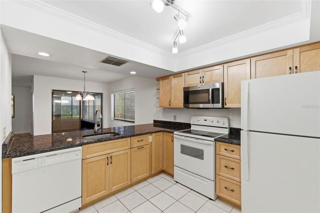 2733 COUNTRYSIDE BOULEVARD 108, Clearwater, FL 33761