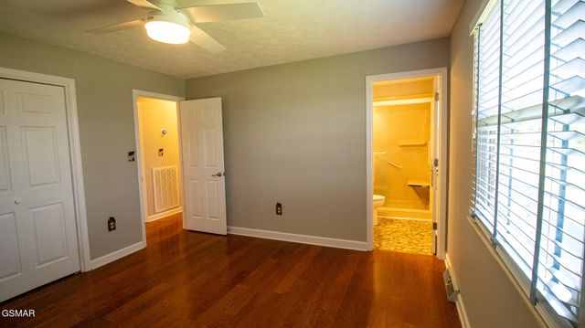 621 Briarwood Drive, Dandridge, TN 37725