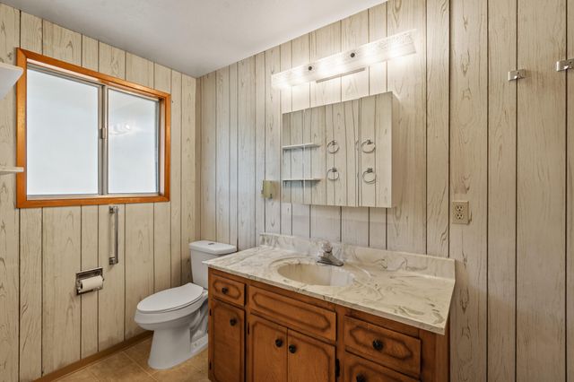 837 S Royal Avenue, Eagle Point, OR 97524