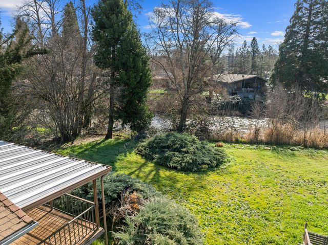 837 S Royal Avenue, Eagle Point, OR 97524