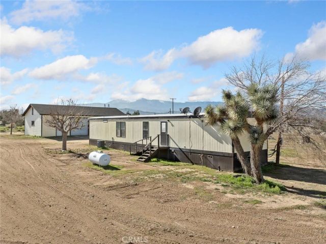 6728 Juniper Road, Phelan, CA 92371