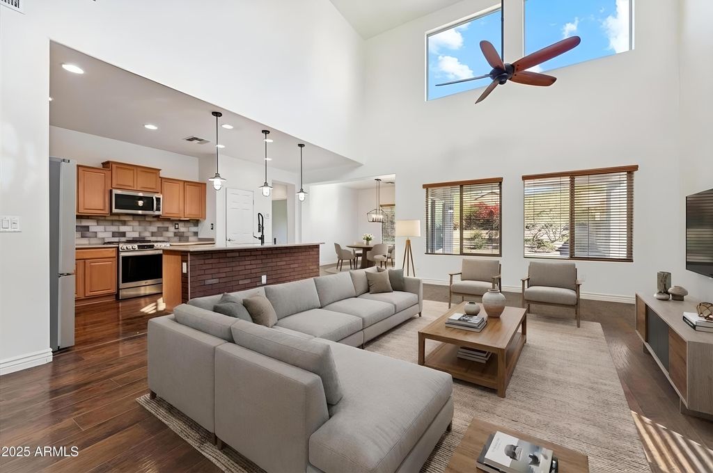 Image 1 of property listing at 1630 W RED BIRD Road, Phoenix, AZ 85085