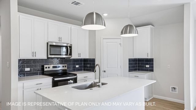 136 Southridge TRL, Marble Falls, TX 78654