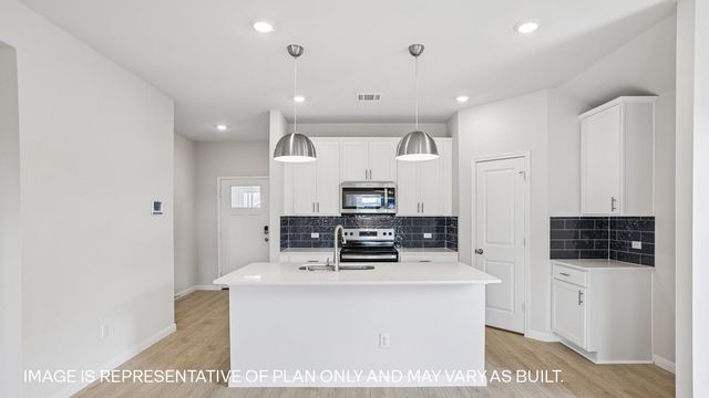 136 Southridge TRL, Marble Falls, TX 78654