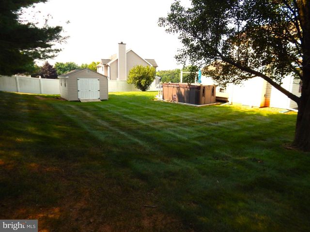 79 LEE ST, Stewartstown, PA 17363