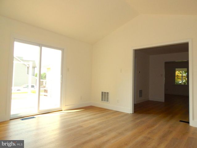 79 LEE ST, Stewartstown, PA 17363