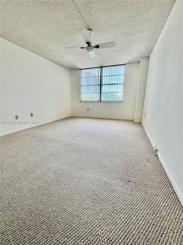 2801 NE 183rd St 405W, Aventura, FL 33160