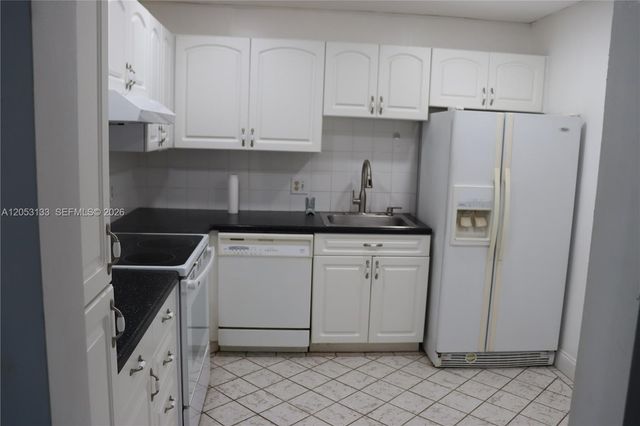2801 NE 183rd St 405W, Aventura, FL 33160