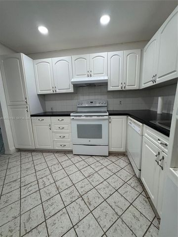 2801 NE 183rd St 405W, Aventura, FL 33160