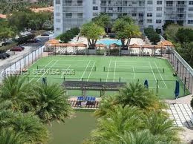 2801 NE 183rd St 405W, Aventura, FL 33160